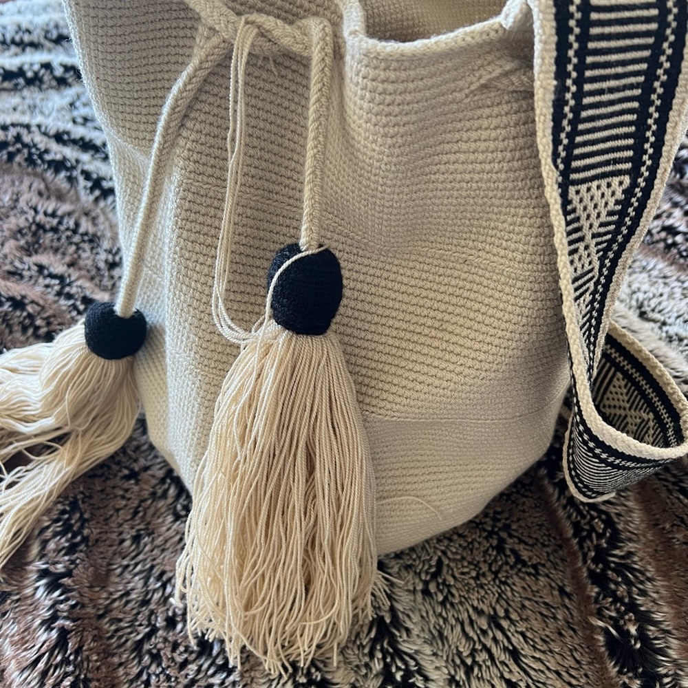 Brand new tan purse or hand weaved bag. Bought and made in Colombia.